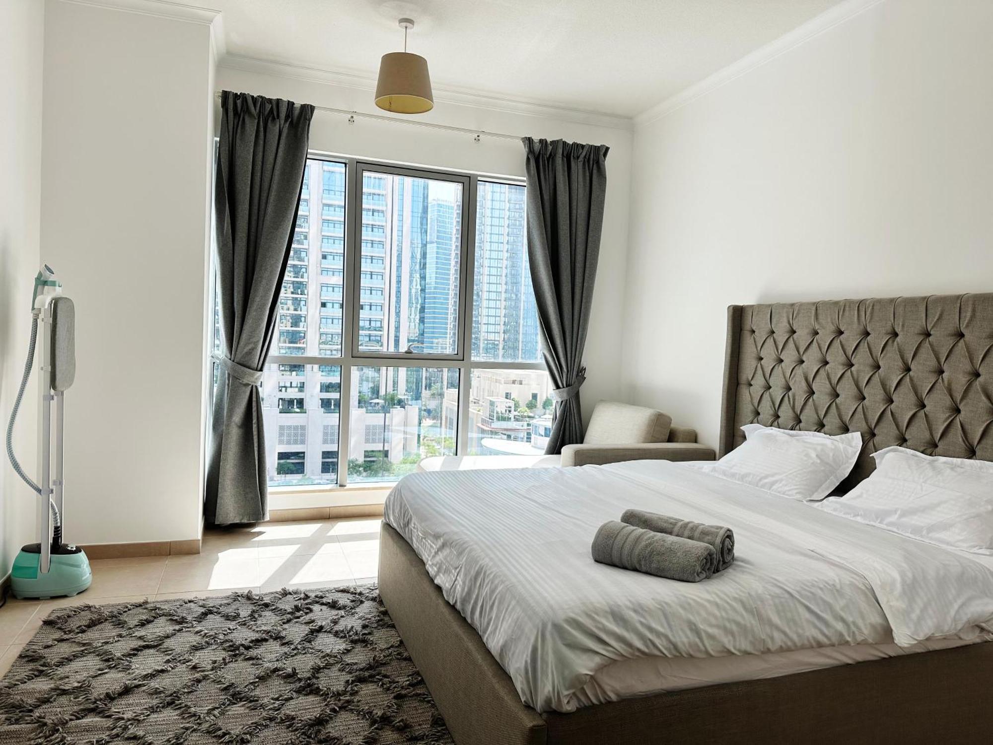 The Residences 1 - Luxury 1br In Downtown - 2 Mins Walk To Burj Khalifa & Mall Apartment Dubai
